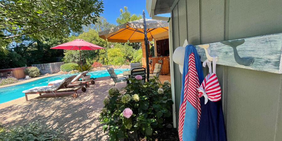 towel rack near pool